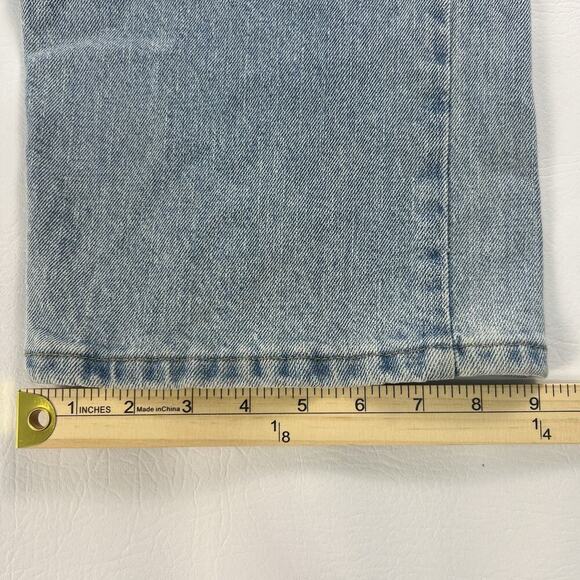 Wrangler Relaxed Fit Straight Leg Jeans Men's Blue Light Wash Size. 40x32 - Picture 6 of 10